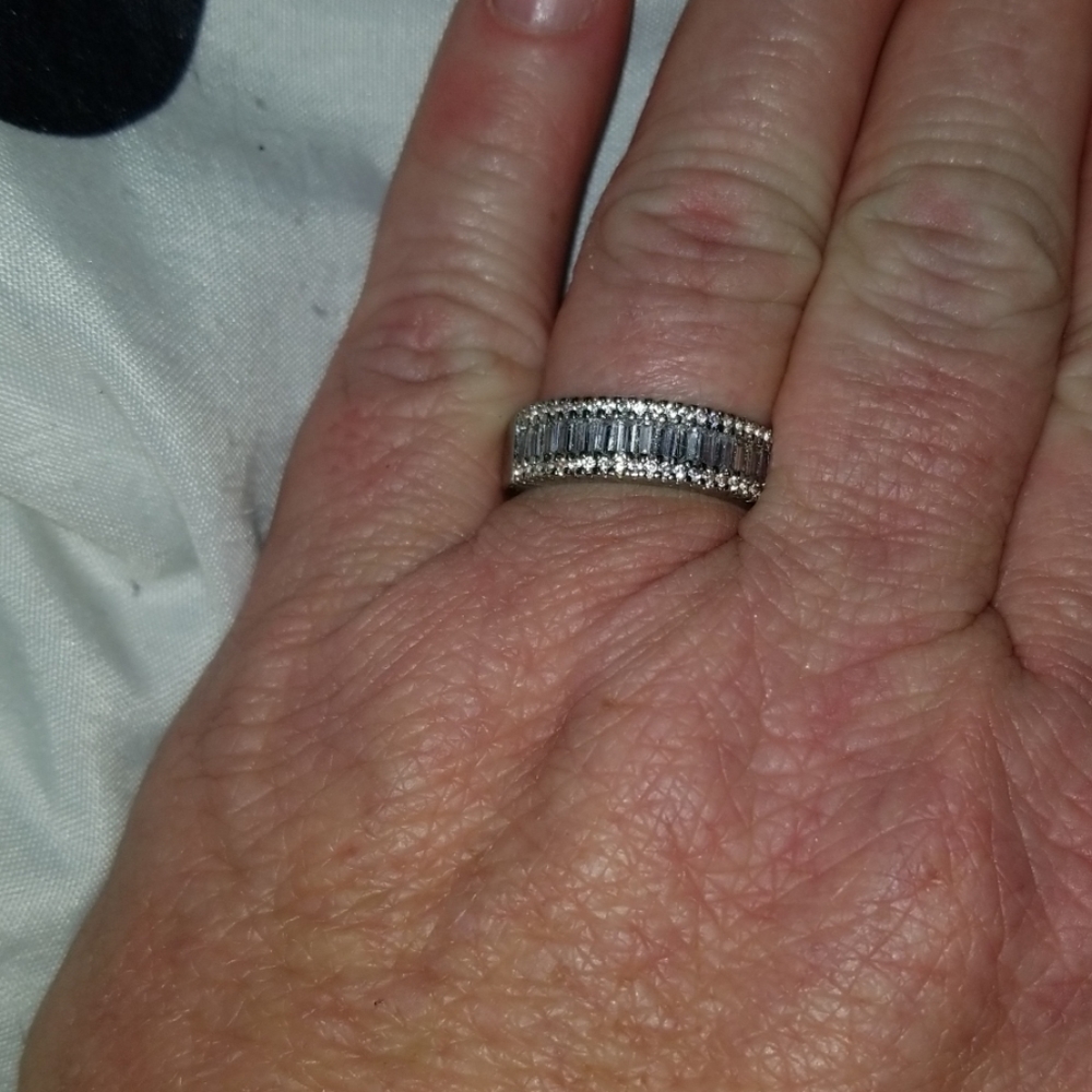 **SOLD** amondique bezels 925 stamped silver ring.